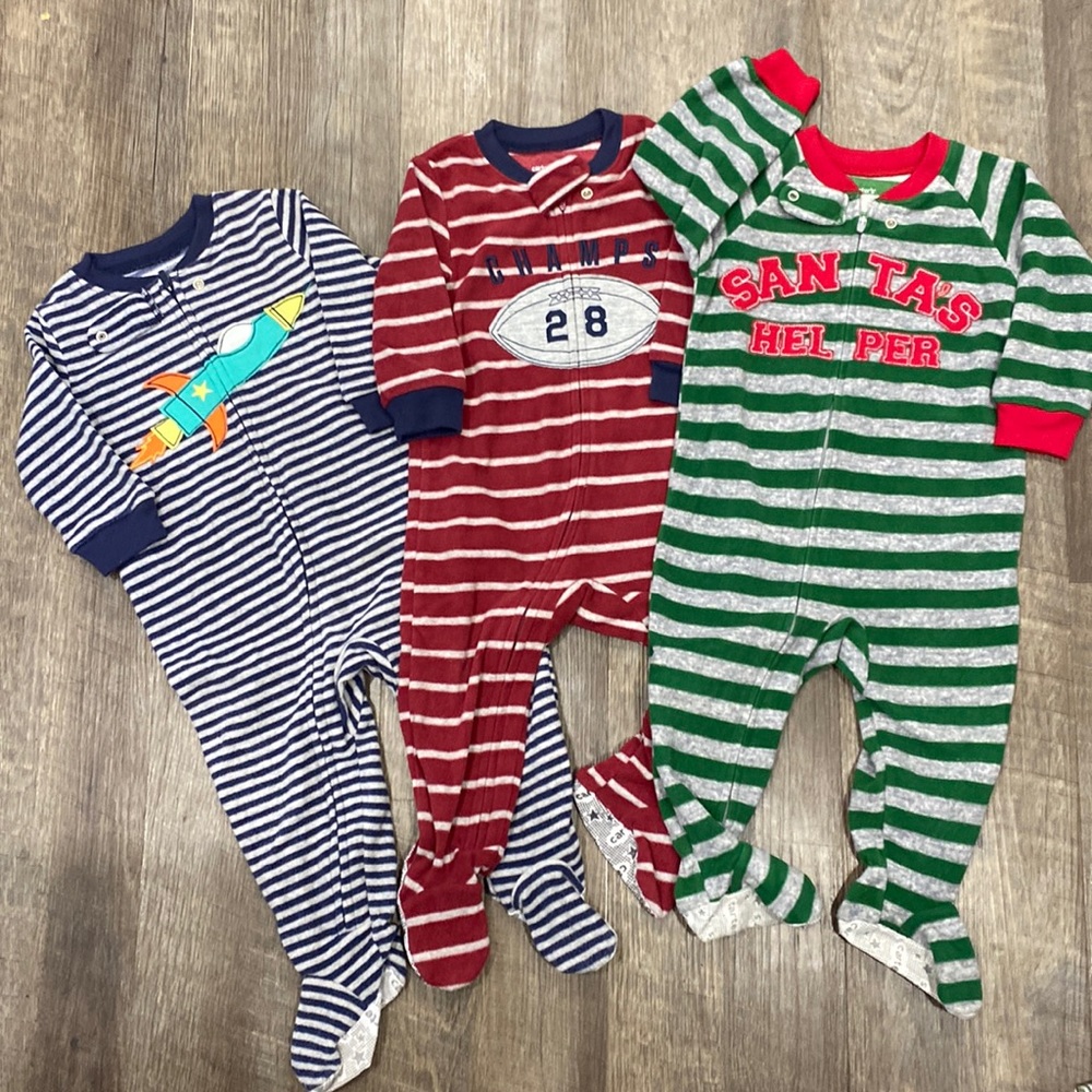 Carters set of 2 fleece long sleeve zip front pajamas with feet size 12 months